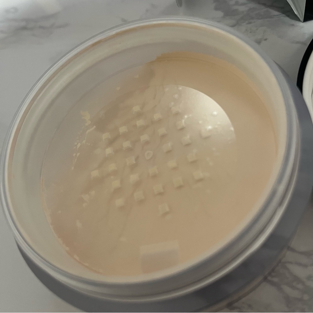 BRAND NEW CHANEL Natural Finish Loose Powder 20 - Picture 5 of 8